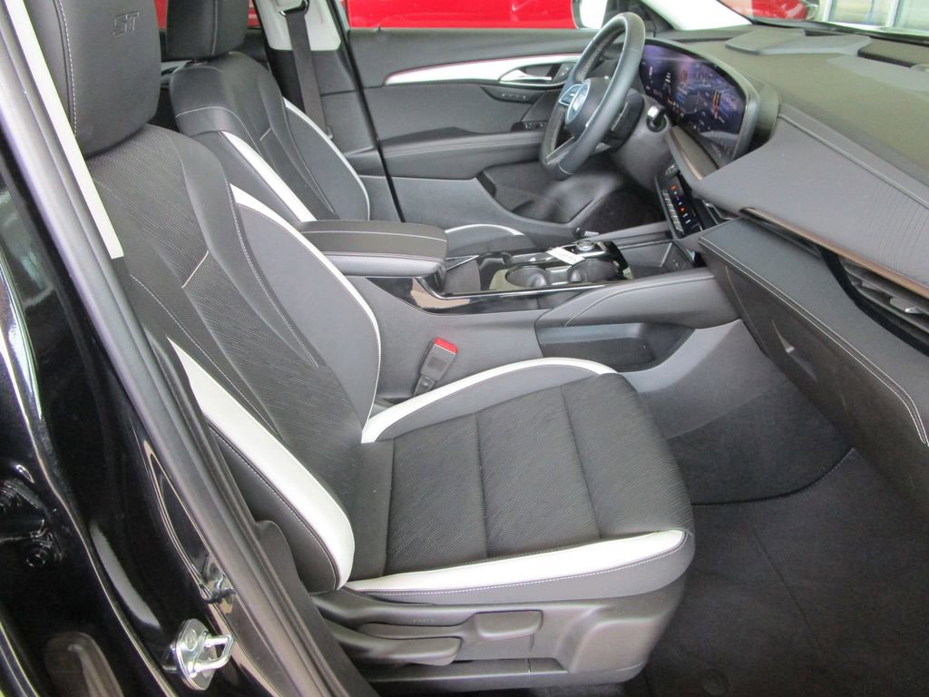 Used 2024 Buick Envision Sport Touring image 24