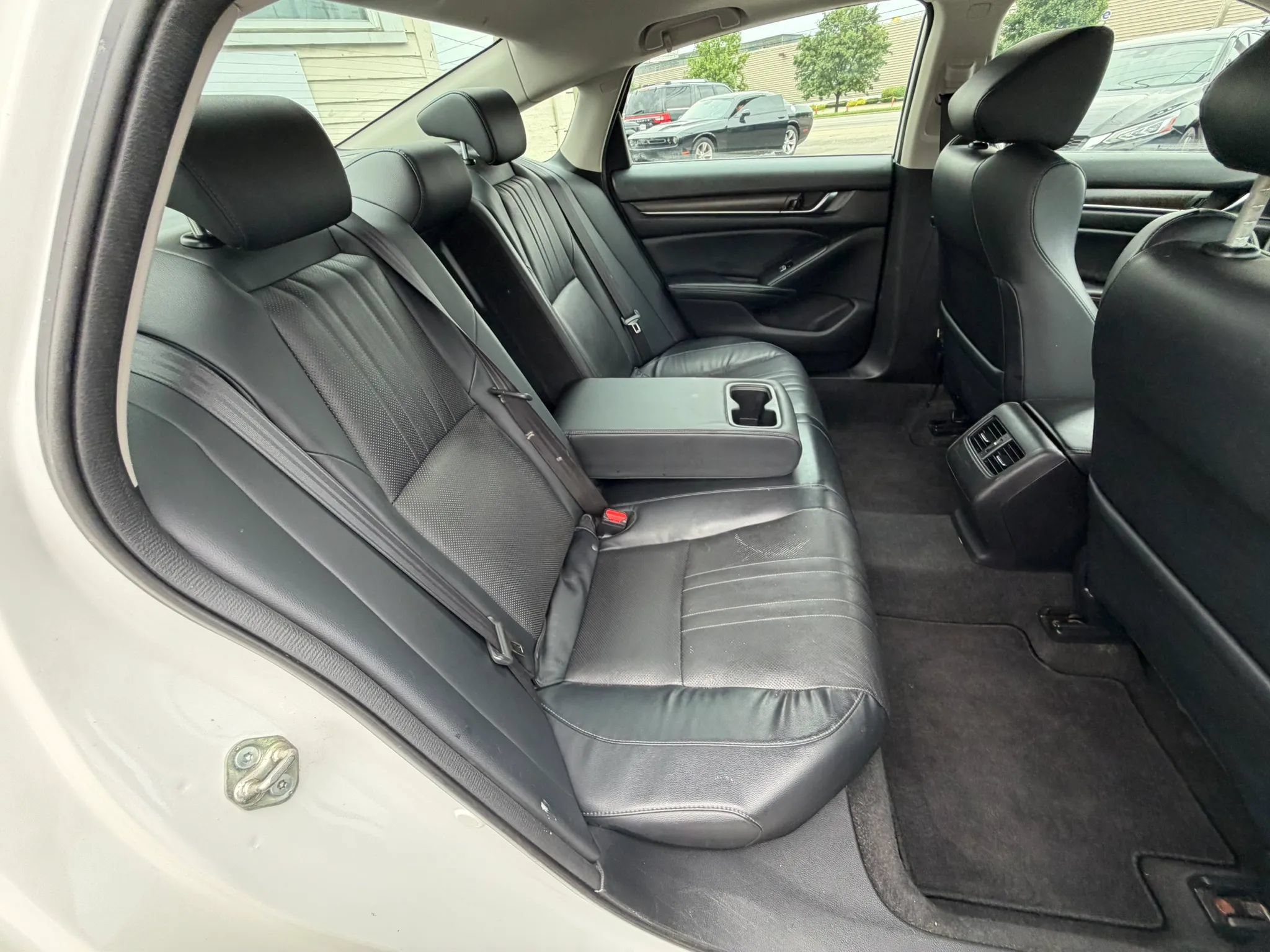 Used 2018 Honda Accord EX-L image 31
