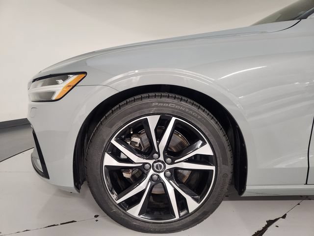 Certified 2025 Volvo S60 B5 Core FWD image 11