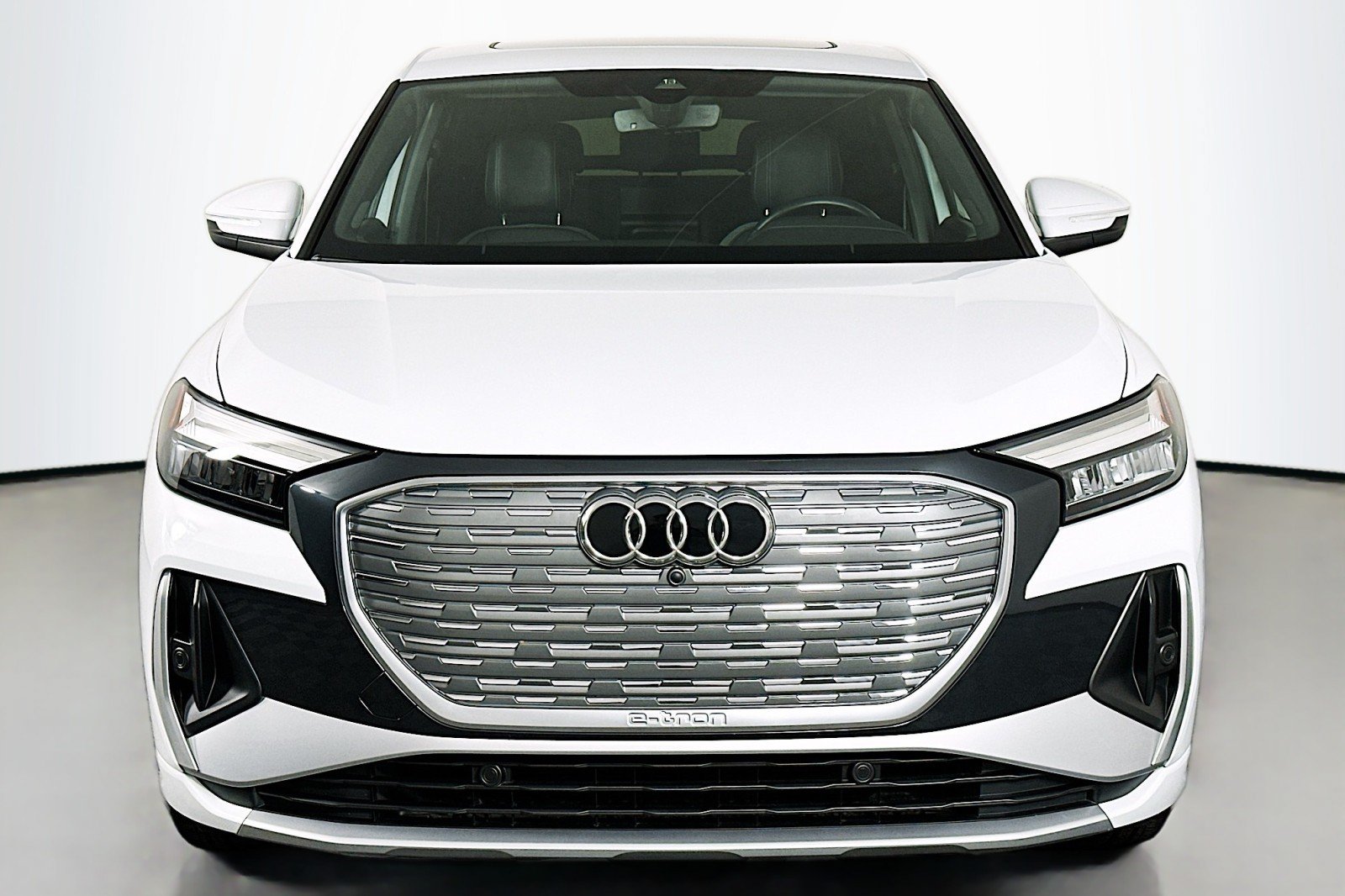 Used 2024 Audi Q4 e-tron Premium Plus w/ Premium Plus AWD/4WD image 2