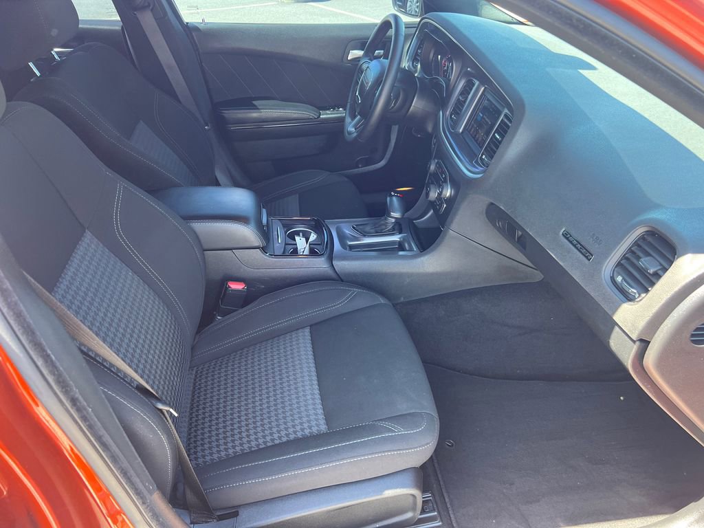 Used 2020 Dodge Charger SXT w/ Blacktop Package image 13
