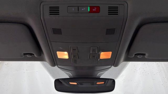 Used 2024 Volkswagen Jetta SE image 41