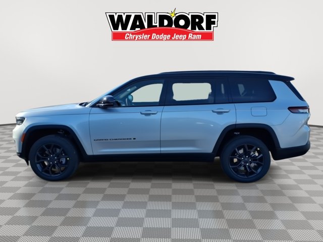 New 2025 Jeep Grand Cherokee 4WD image 4