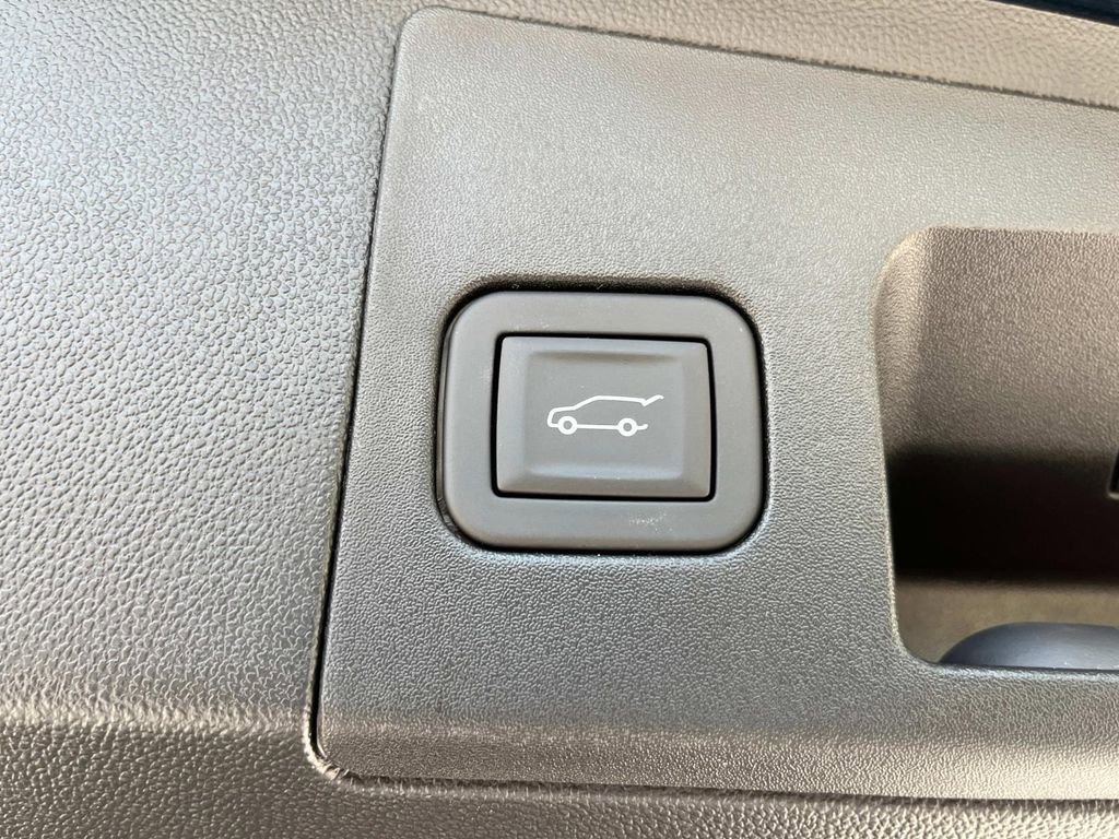 New 2025 Cadillac XT5 Premium Luxury w/ Technology Package image 12