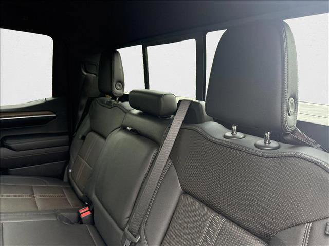 Used 2024 Chevrolet Silverado 1500 High Country w/ High Country Premium Package image 17