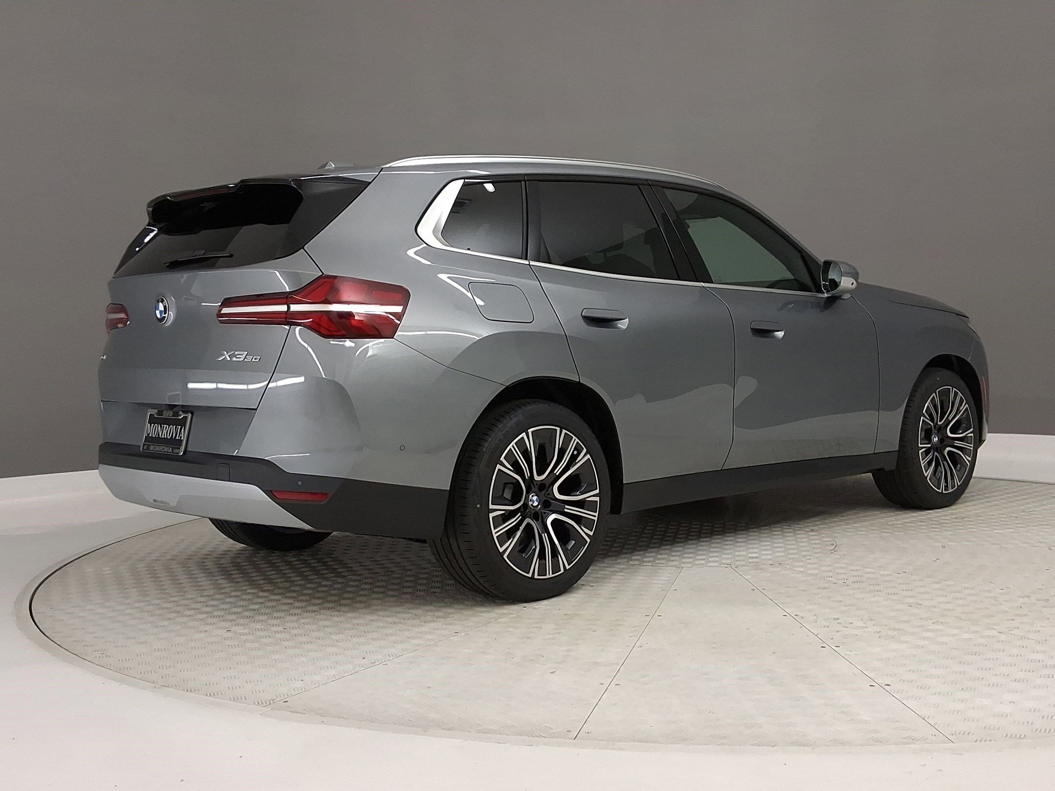 New 2026 BMW X3 xDrive30 w/ Premium Package image 7