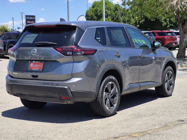 Certified 2025 Nissan Rogue SV FWD image 3