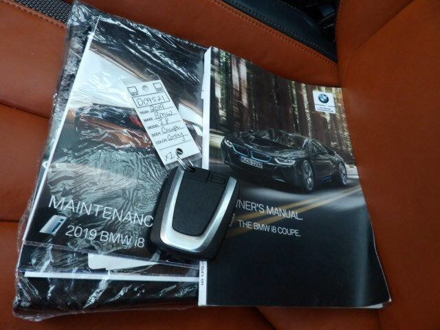 Used 2019 BMW i8 Coupe image 34