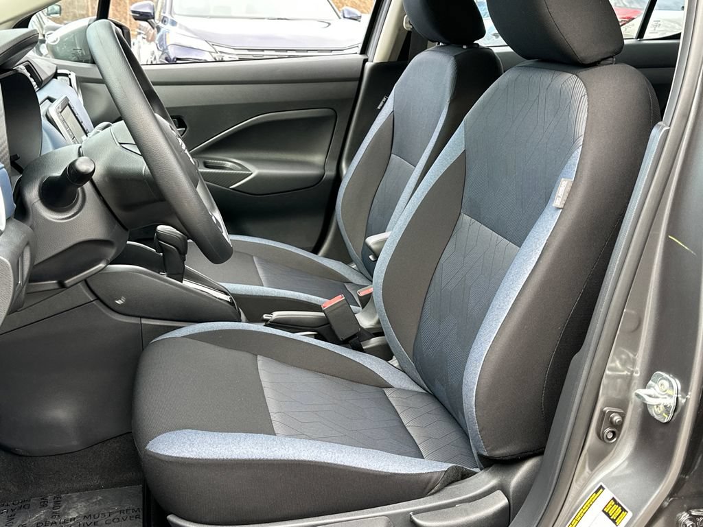 New 2025 Nissan Versa SV w/ Trunk Package FWD image 6