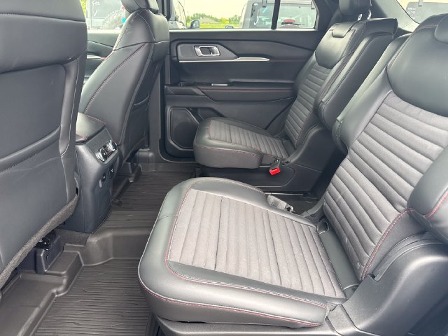 New 2026 Ford Explorer ST-Line w/ ST-Line Street Pack AWD/4WD image 15