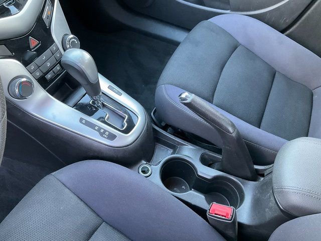 Used 2015 Chevrolet Cruze LT image 13