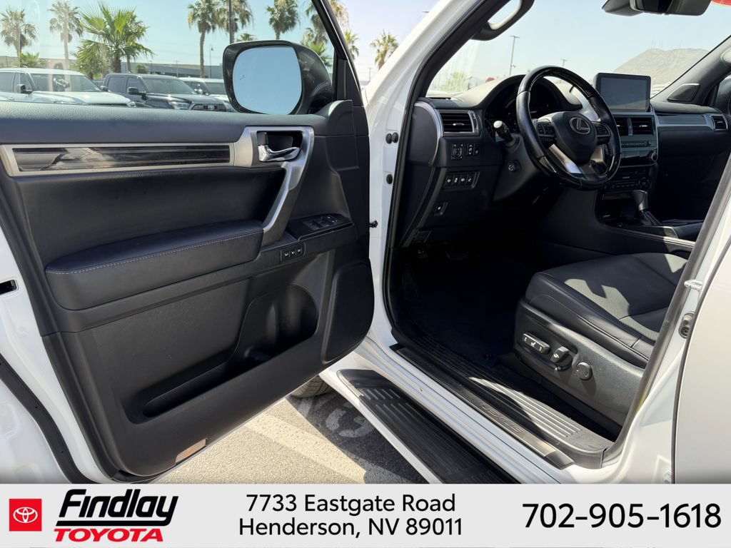 Used 2022 Lexus GX 460 Premium w/ Accessory Package AWD/4WD image 5