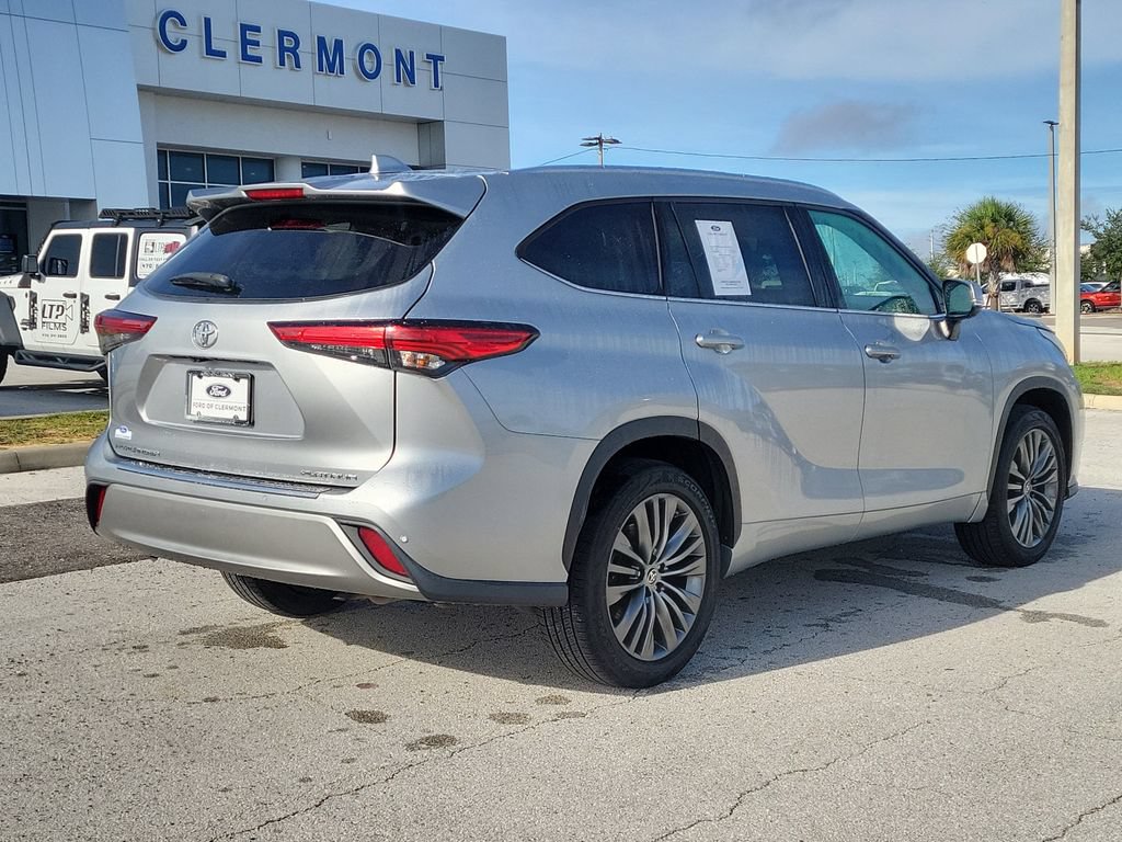 Used 2021 Toyota Highlander Platinum FWD image 5