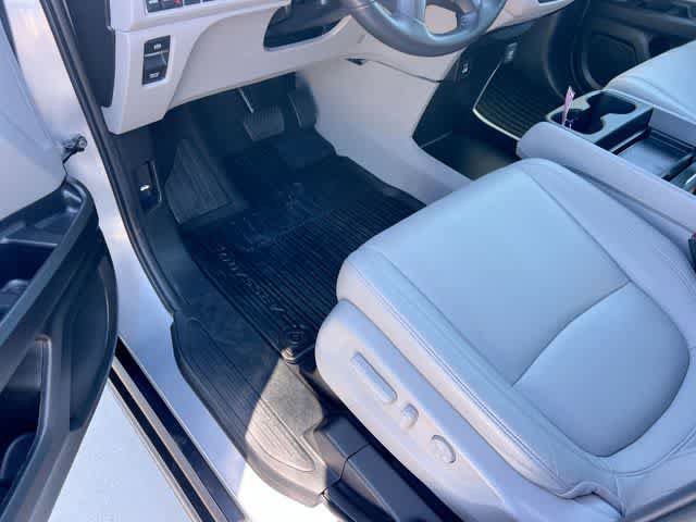 Certified 2024 Honda Odyssey EX-L image 3