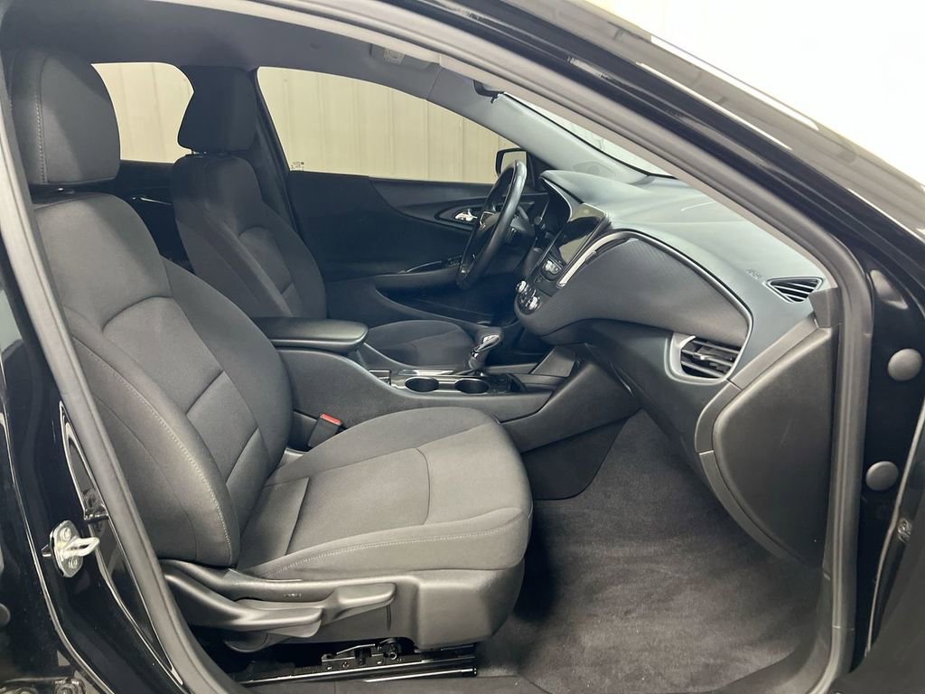 Used 2021 Chevrolet Malibu RS image 21