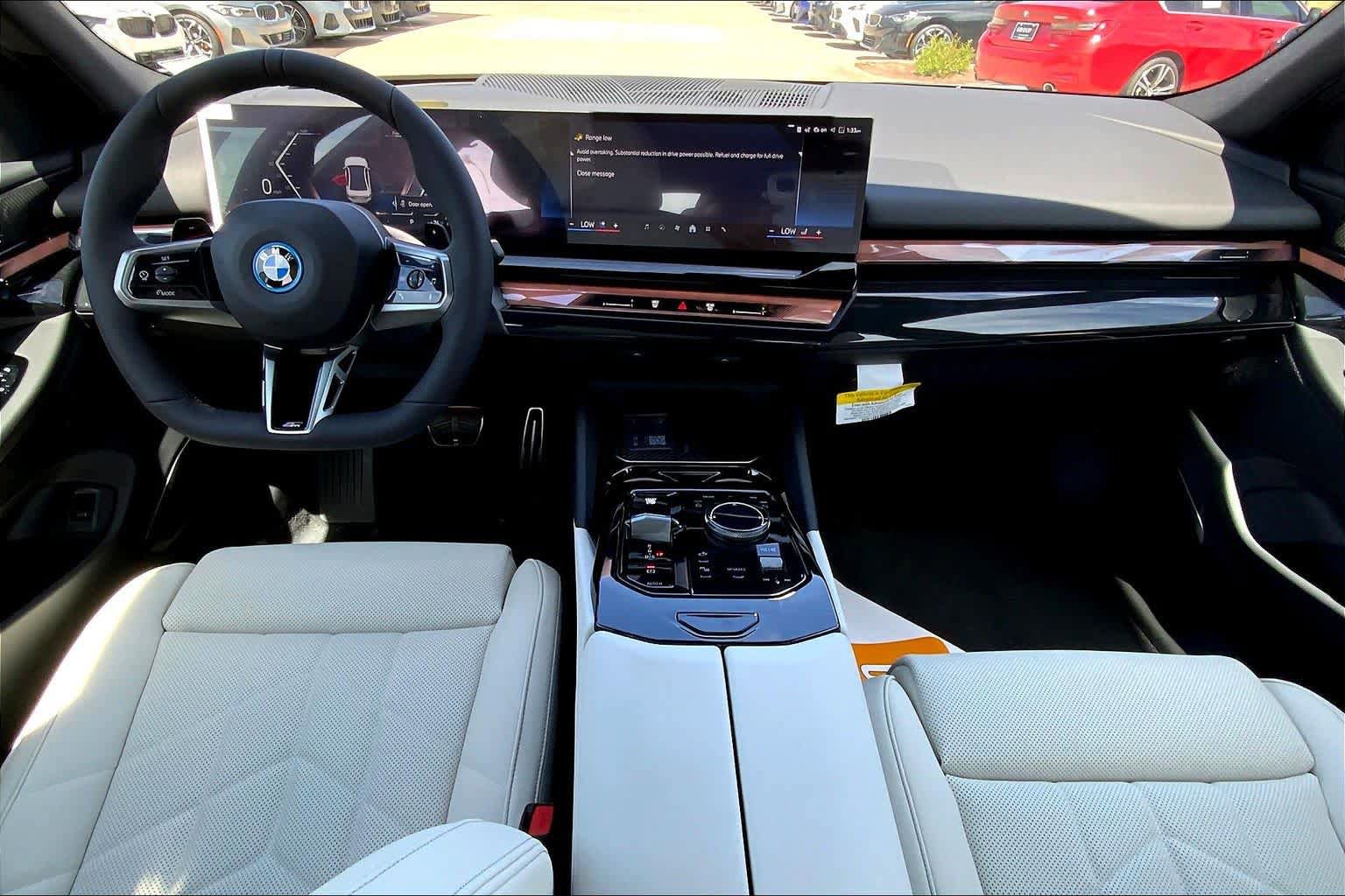 New 2026 BMW 550e xDrive AWD/4WD image 5