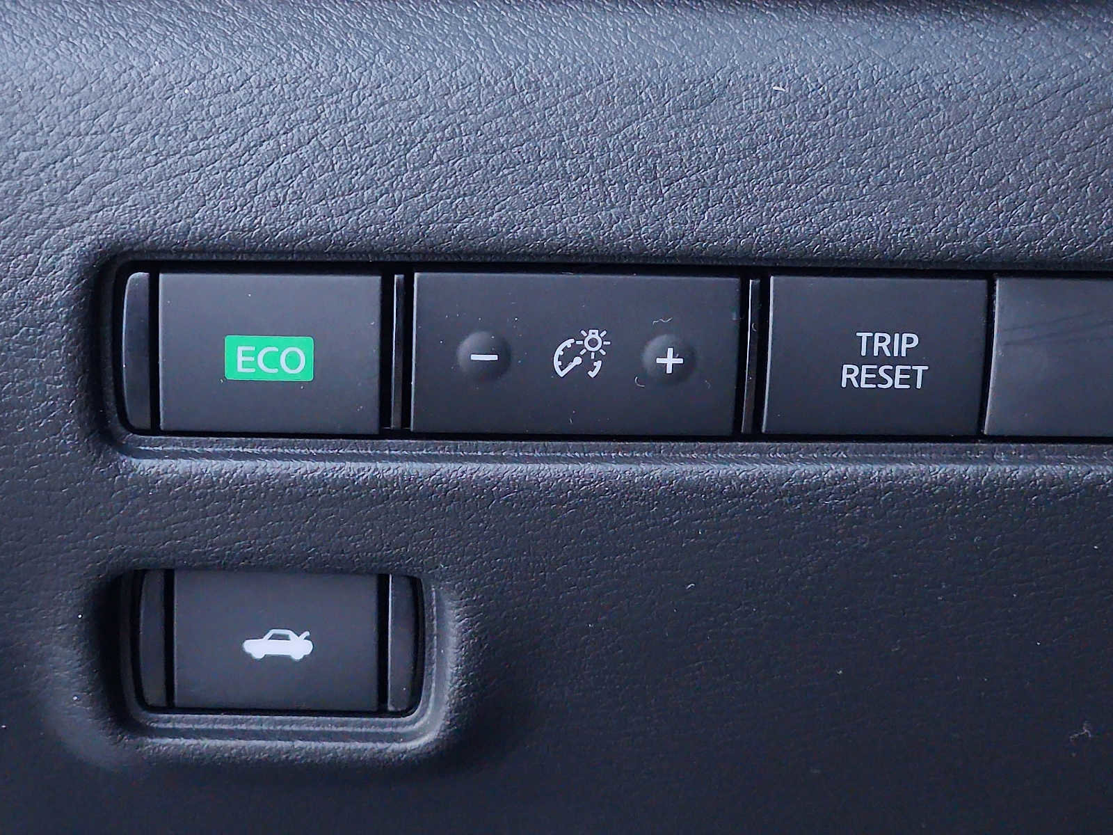 Certified 2025 Nissan Sentra SV w/ All-Weather Package image 24