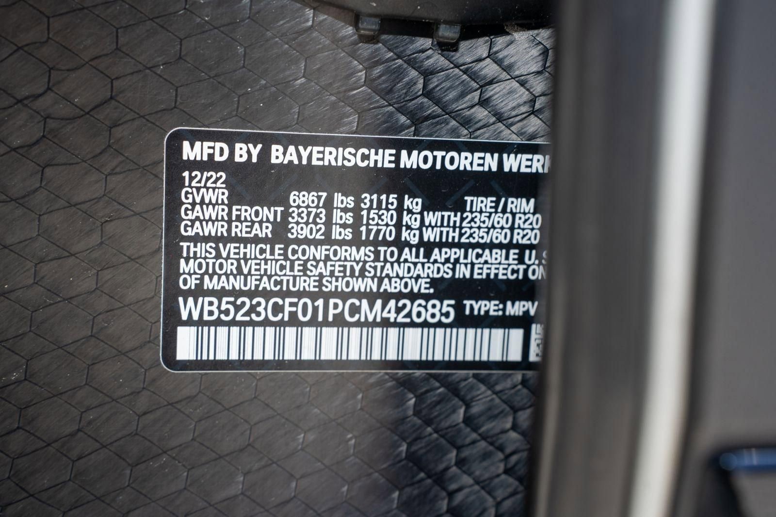 Used 2023 BMW iX xDrive50 w/ Premium Package AWD/4WD image 35