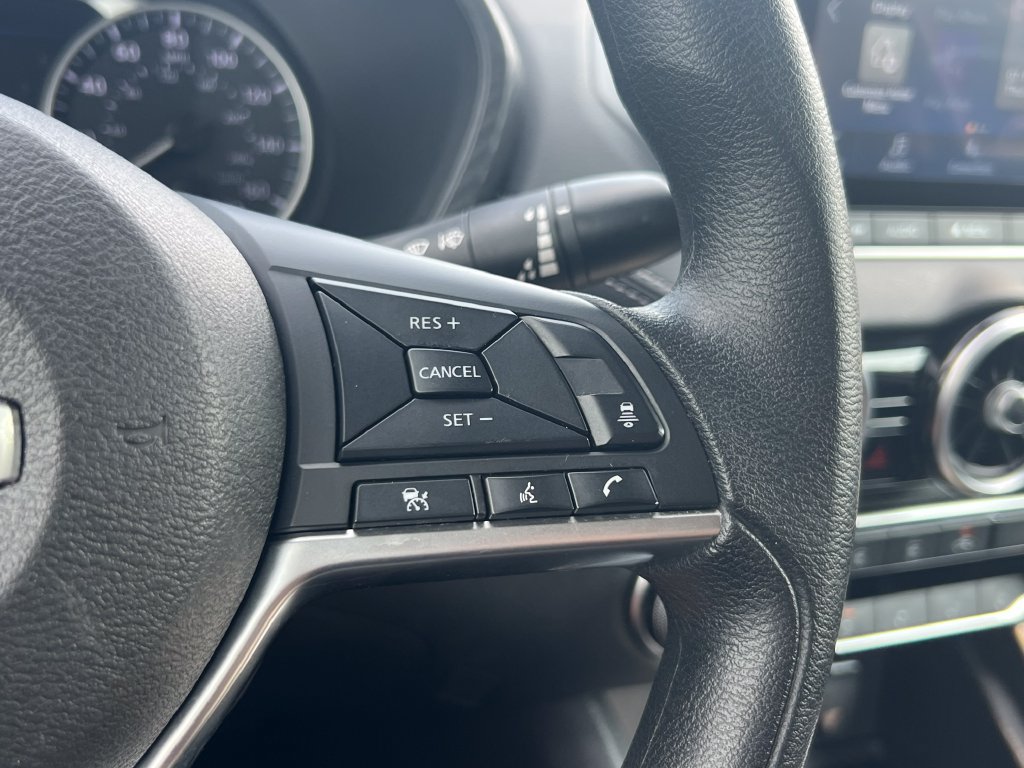 Used 2023 Nissan Sentra SV FWD image 22