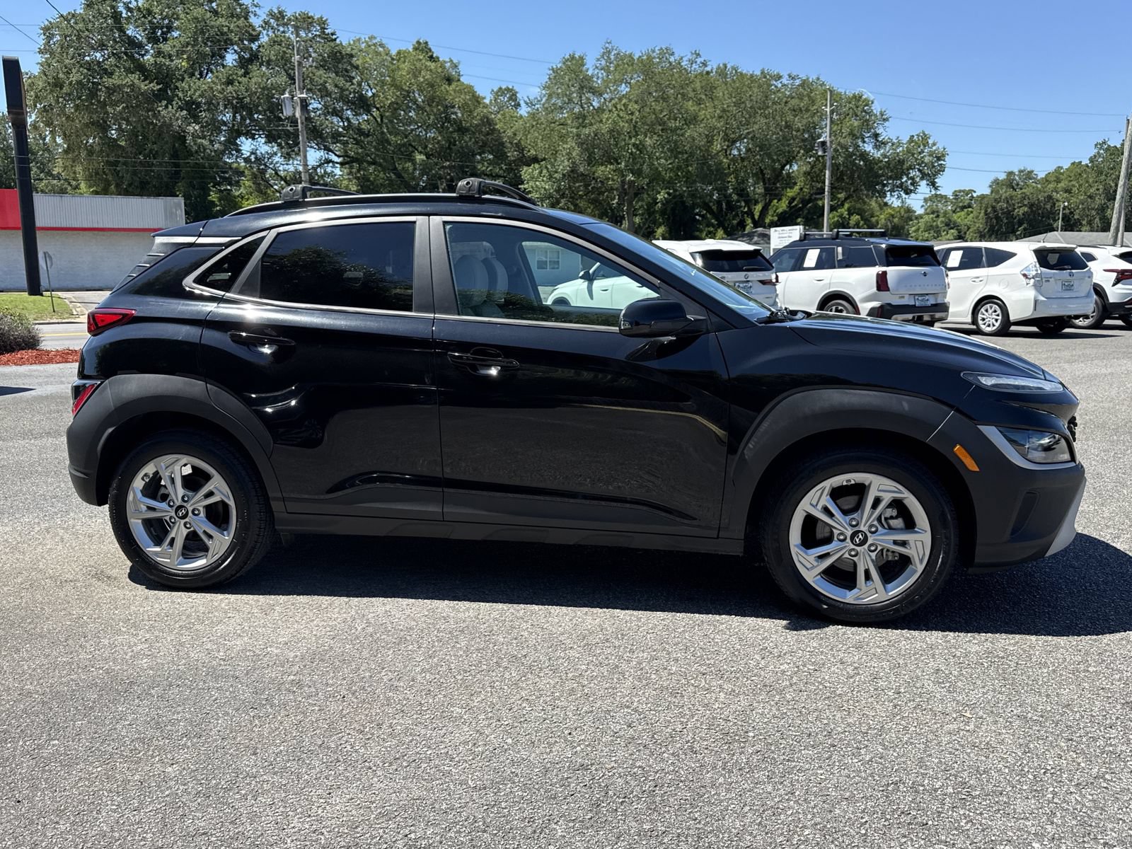 Used 2022 Hyundai Kona SEL FWD image 6