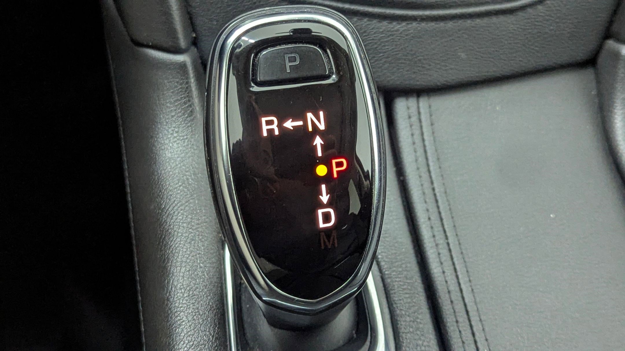 Used 2017 Cadillac XT5 Luxury w/ Driver Awareness Package image 17