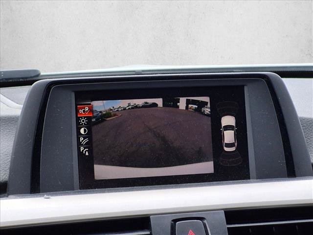 Used 2015 BMW 320i Sedan RWD image 12