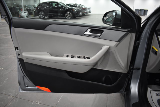Used 2017 Hyundai Sonata SE image 29