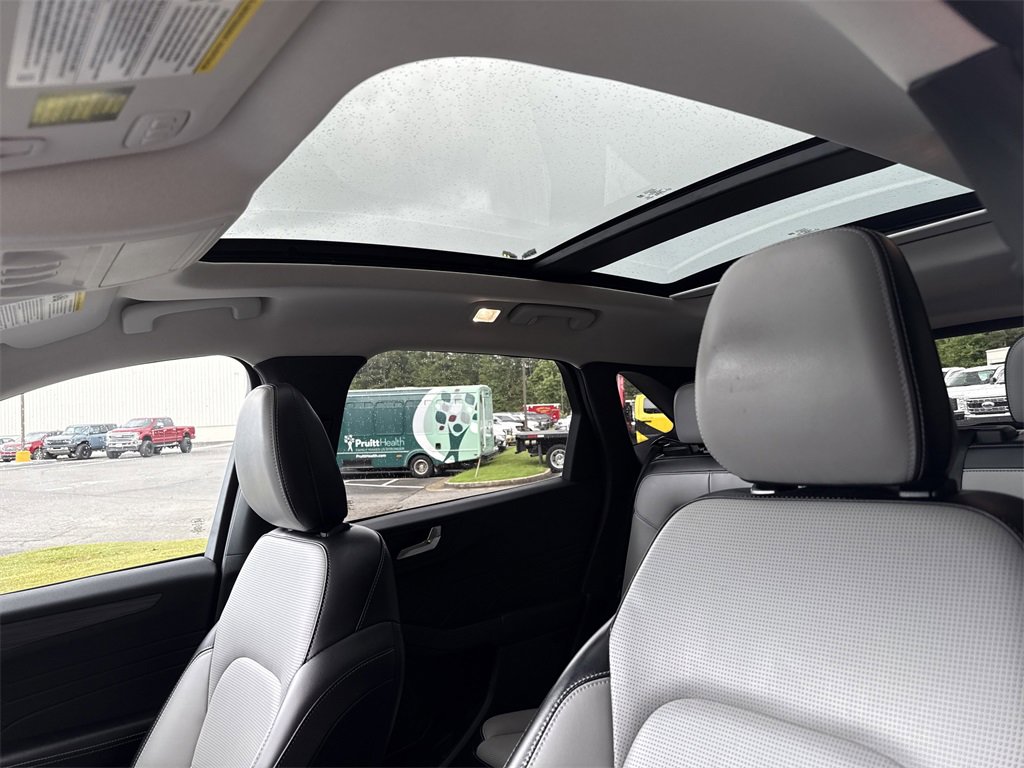 Used 2023 Ford Escape Platinum w/ Class II Trailer Tow Package image 10