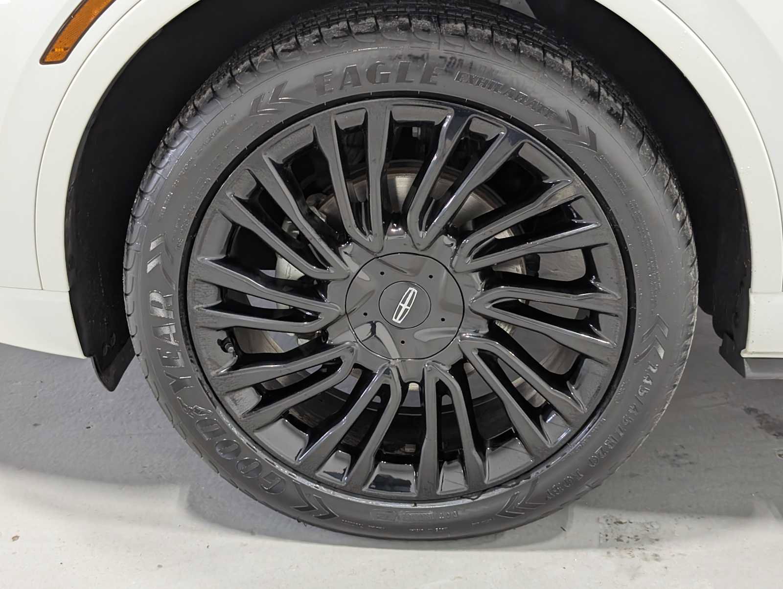 Certified 2022 Lincoln Corsair Reserve image 3