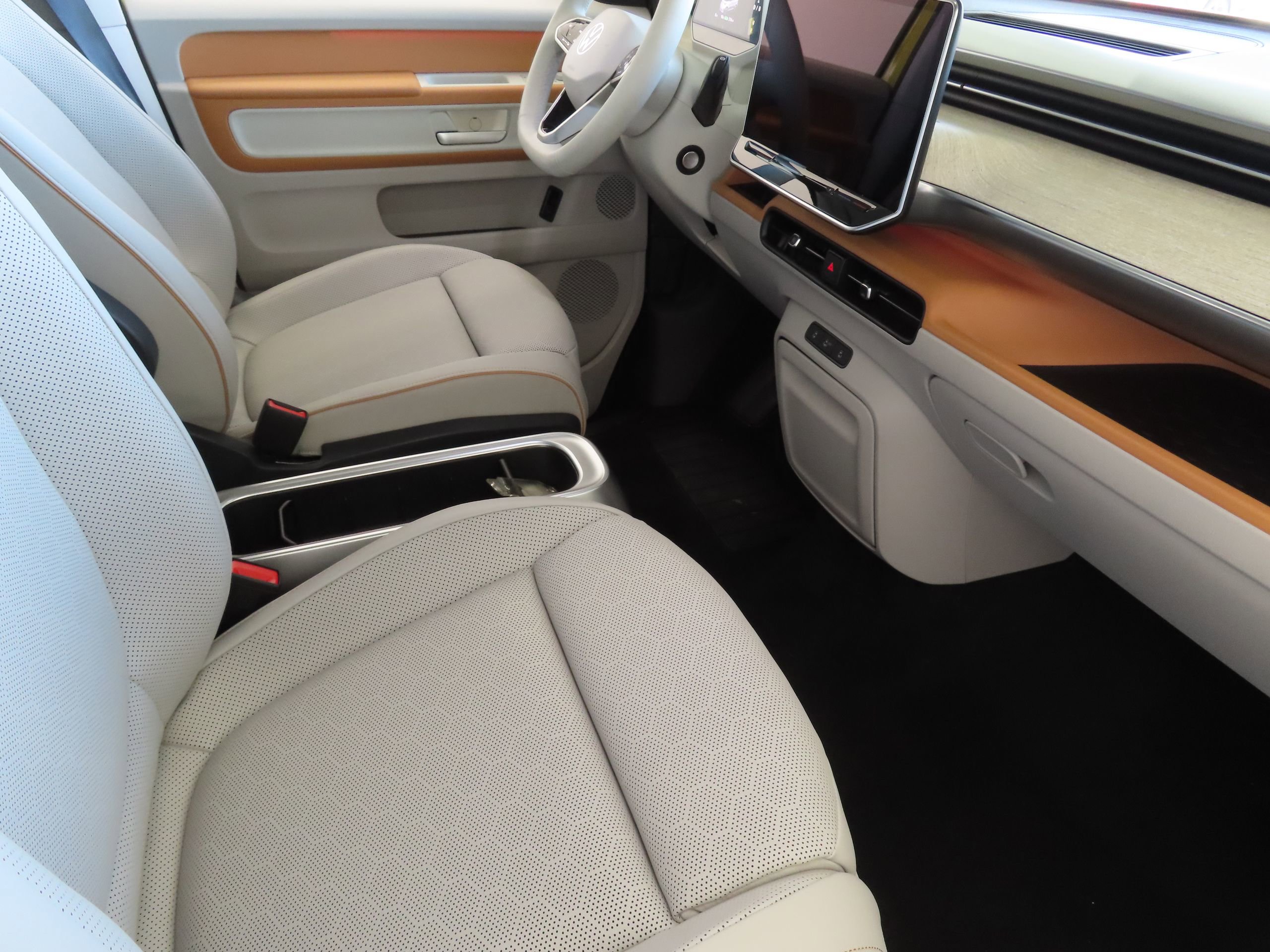 New 2025 Volkswagen ID. Buzz 1st Edition image 27