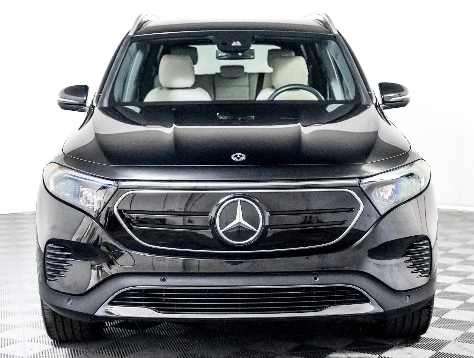 Certified 2023 Mercedes-Benz EQB 300 300 4MATIC image 10