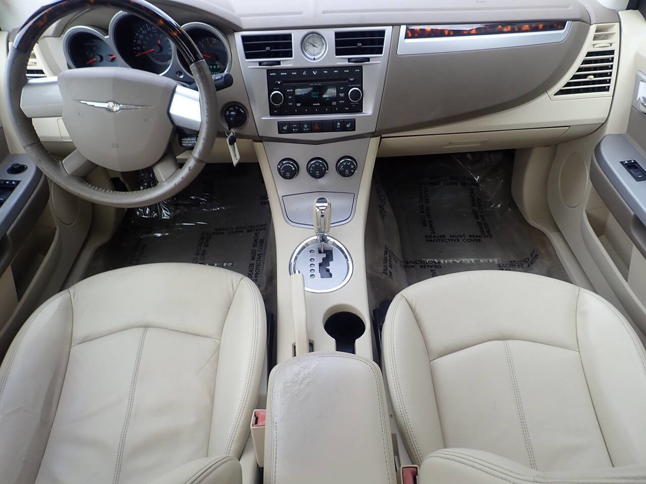 Used 2010 Chrysler Sebring Limited w/ Electronics Convenience Group image 13