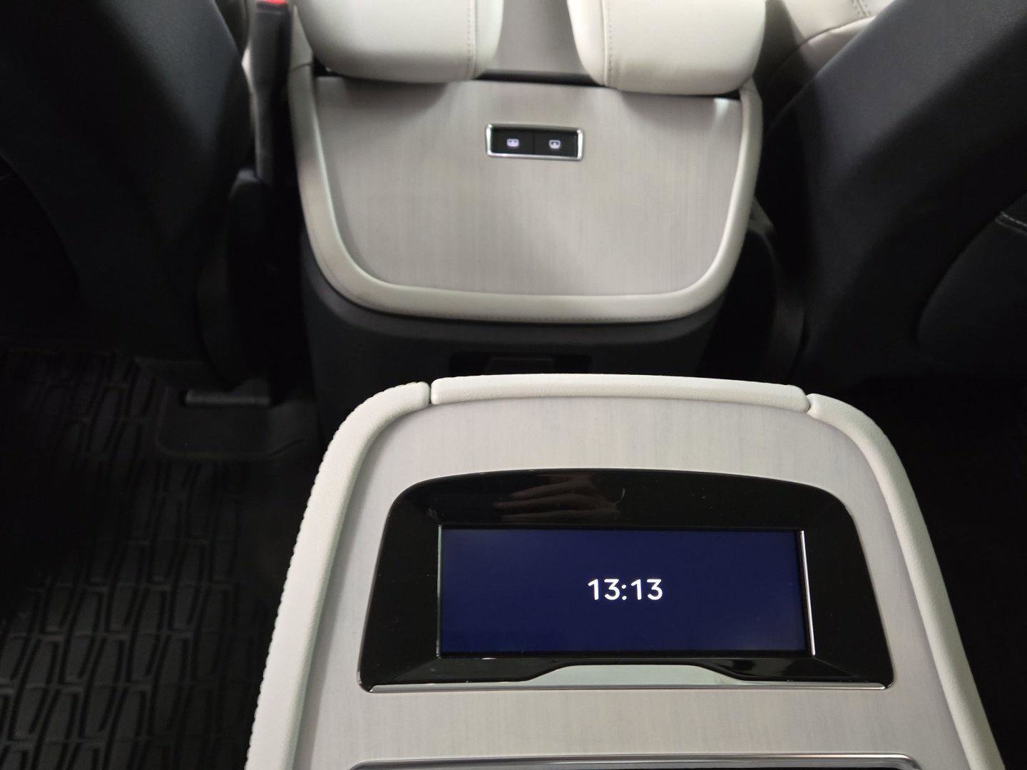 New 2025 Lincoln Navigator L Reserve AWD/4WD image 23