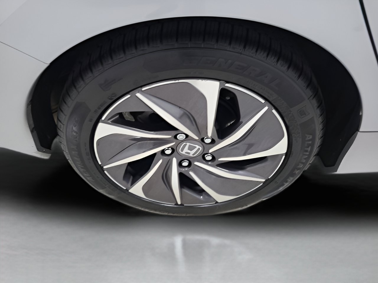 Used 2021 Honda Insight Touring image 9