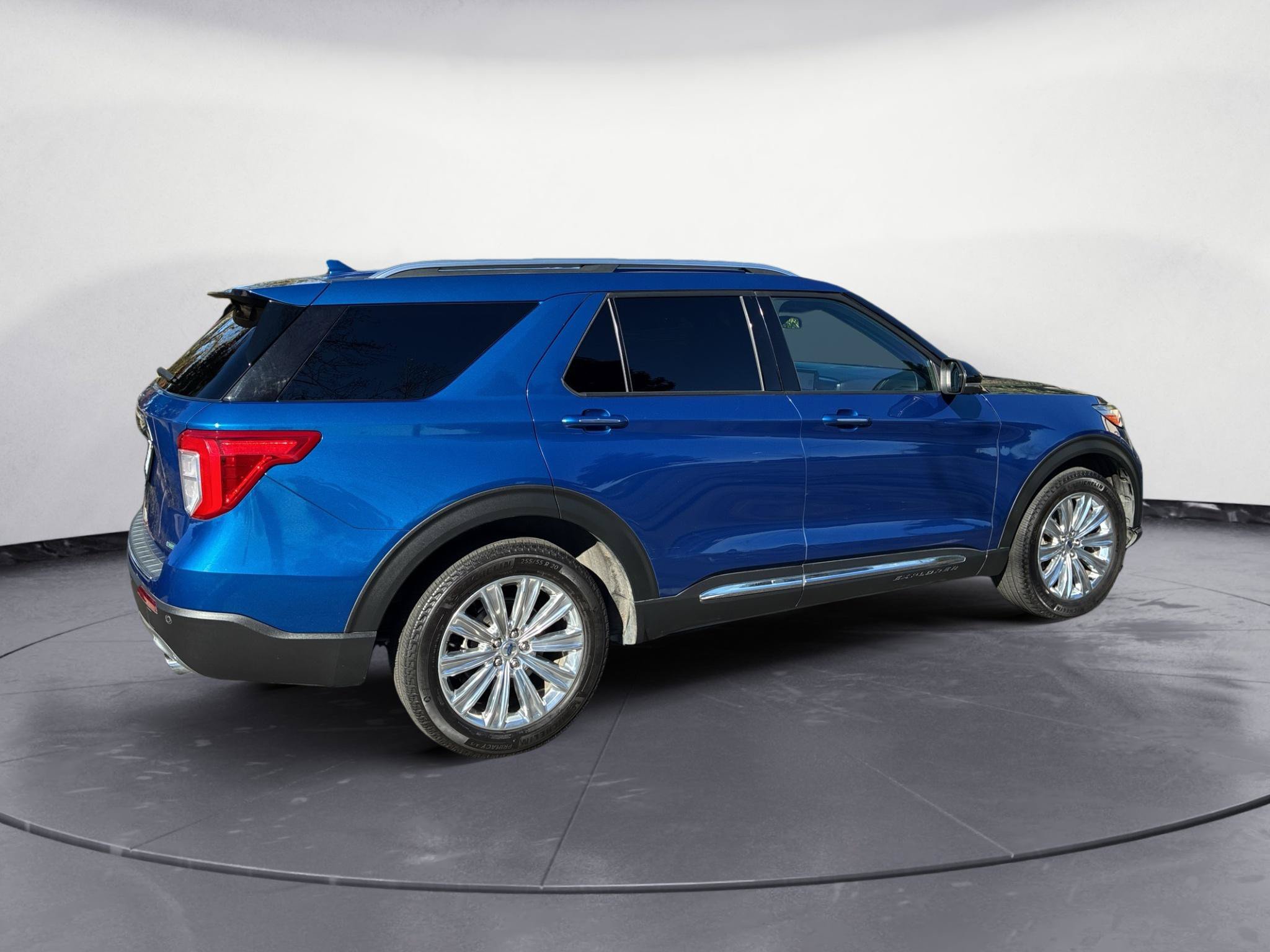Used 2020 Ford Explorer Limited AWD/4WD image 5