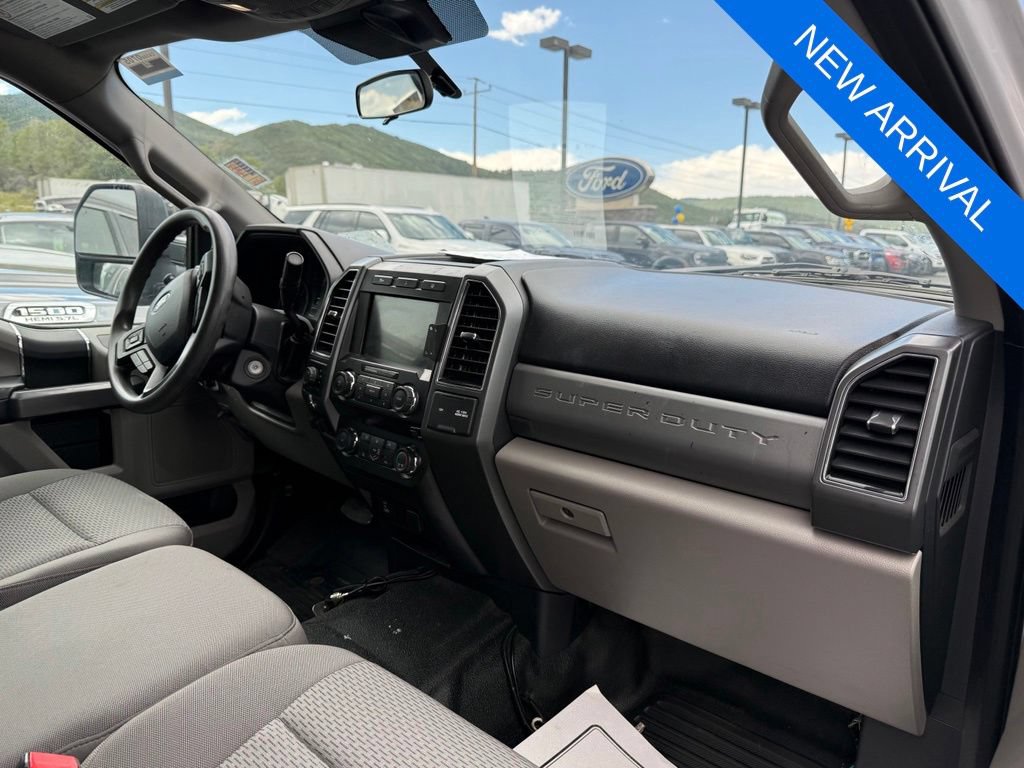 Used 2020 Ford F350 XLT w/ Camper Package AWD/4WD image 14