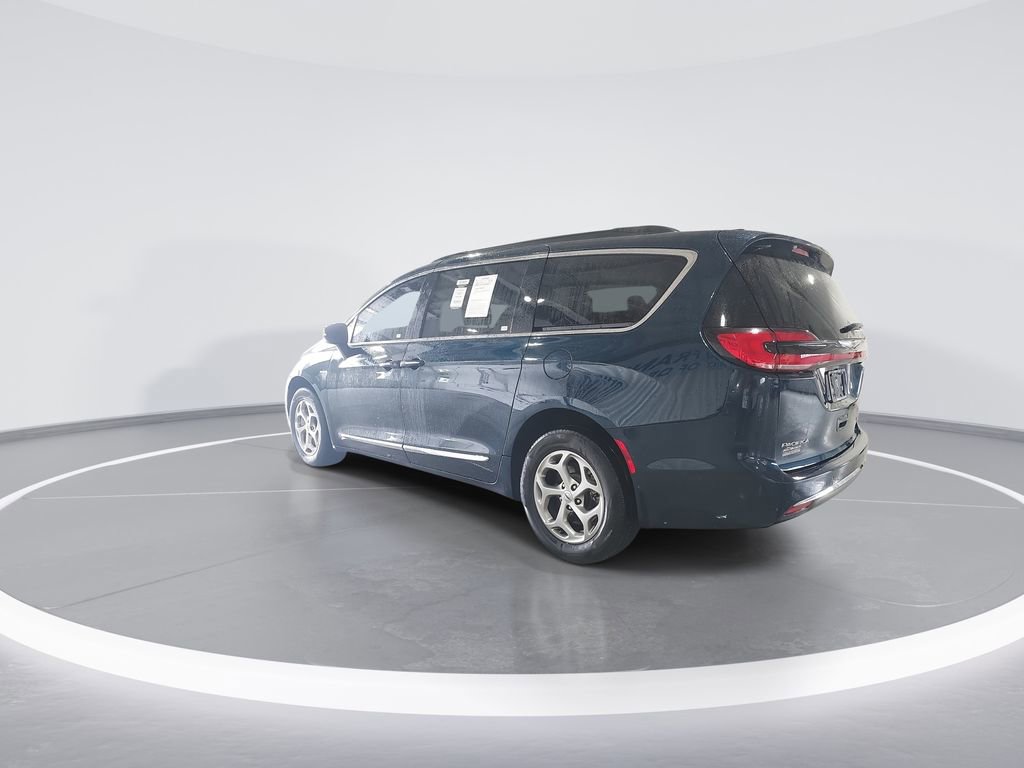 Used 2022 Chrysler Pacifica Limited image 6