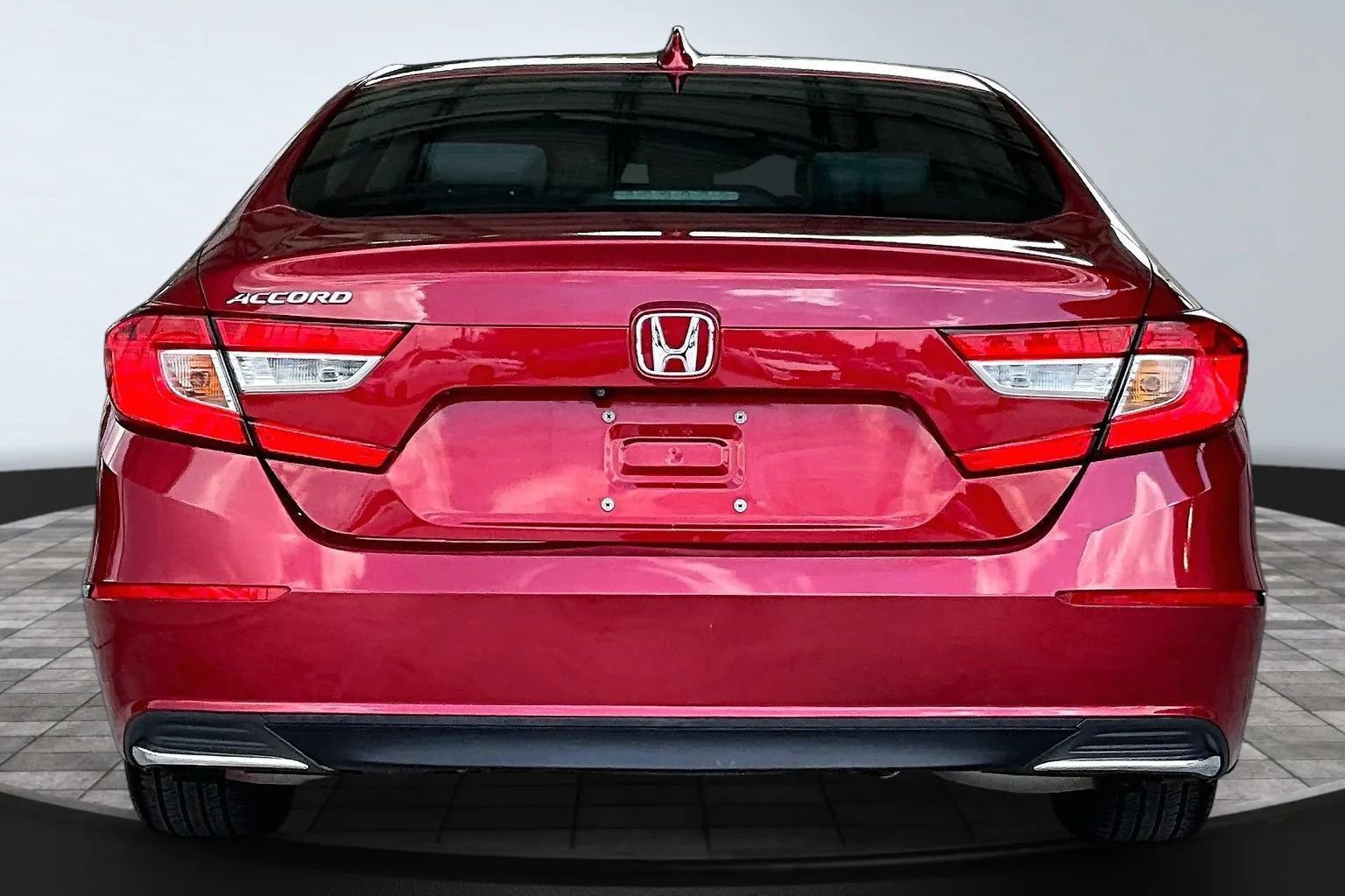 Used 2018 Honda Accord EX-L image 5
