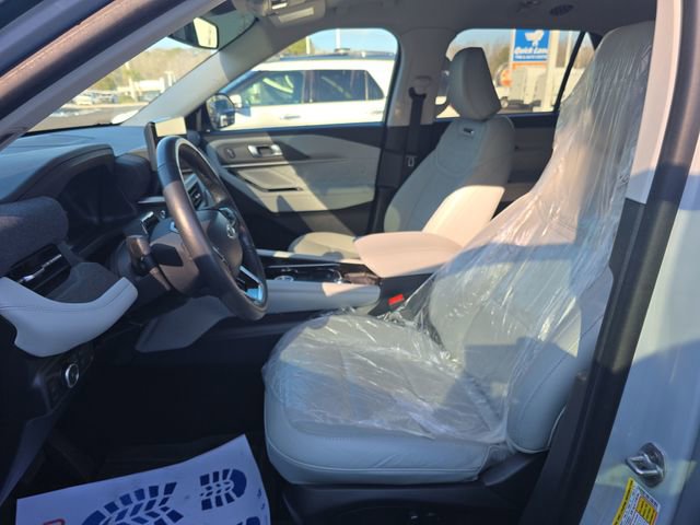 Used 2025 Ford Explorer Platinum w/ Ultimate Package image 14