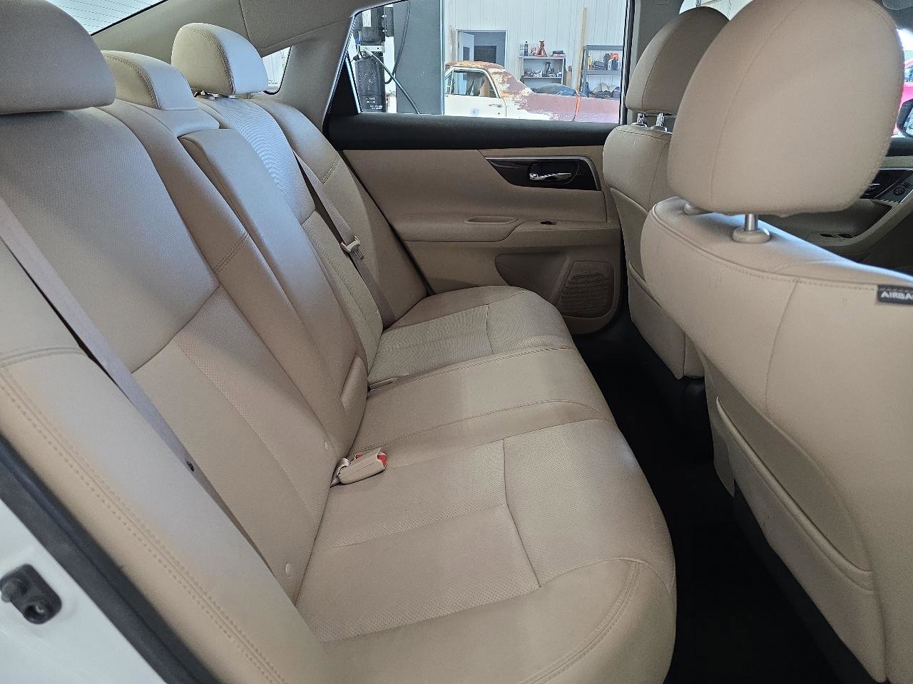 Used 2015 Nissan Altima 2.5 SL w/ Technology Package FWD image 36