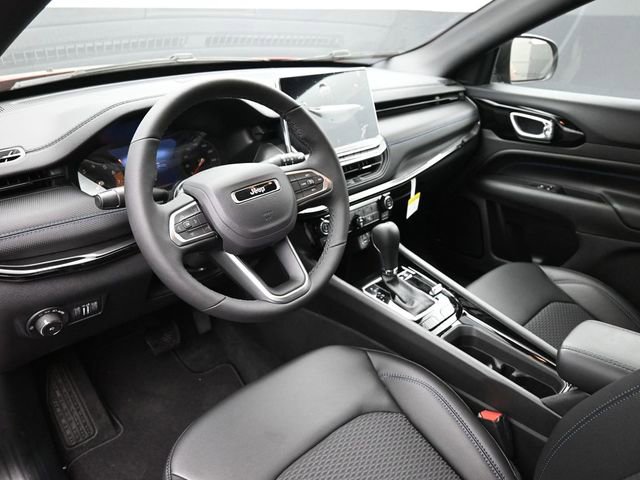 New 2026 Jeep Compass Latitude image 12