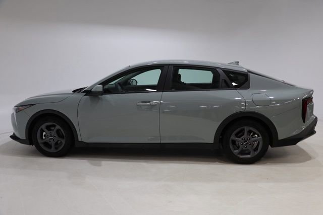 Used 2025 Kia K4 LXS image 4