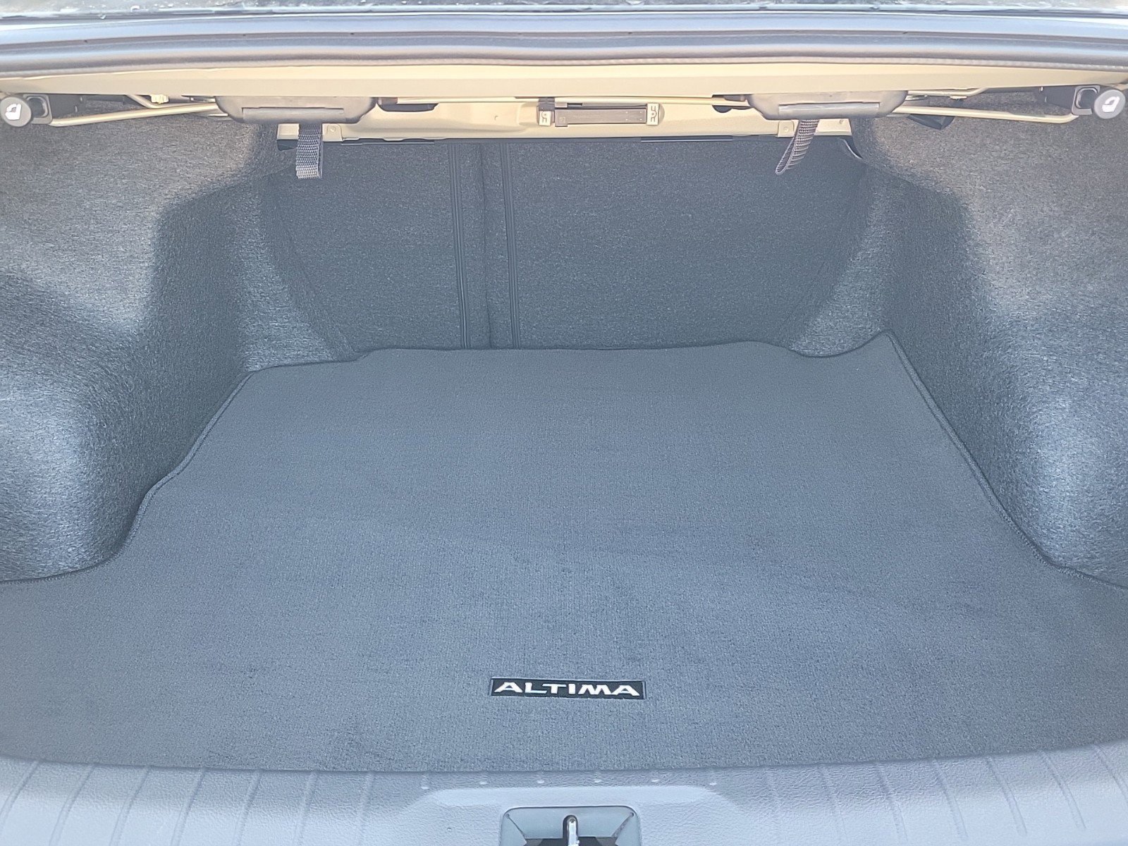 New 2025 Nissan Altima 2.5 S image 8