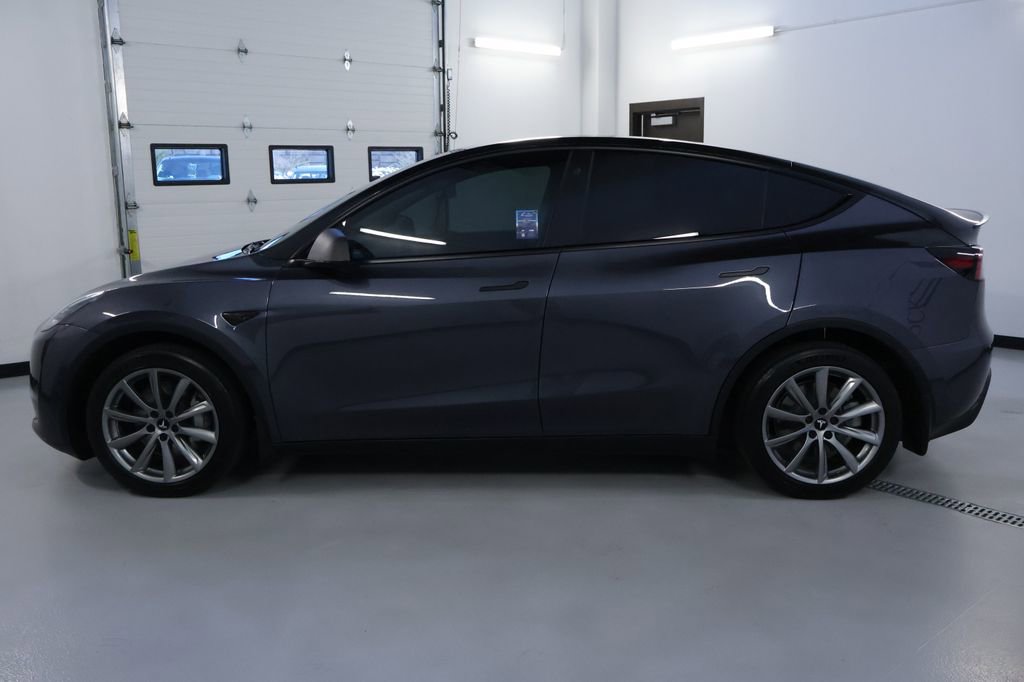 Used 2021 Tesla Model Y Long Range image 4