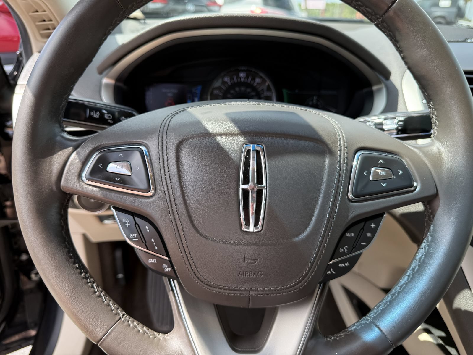 Used 2019 Lincoln MKZ Reserve w/ Reserve Plus Package FWD image 33