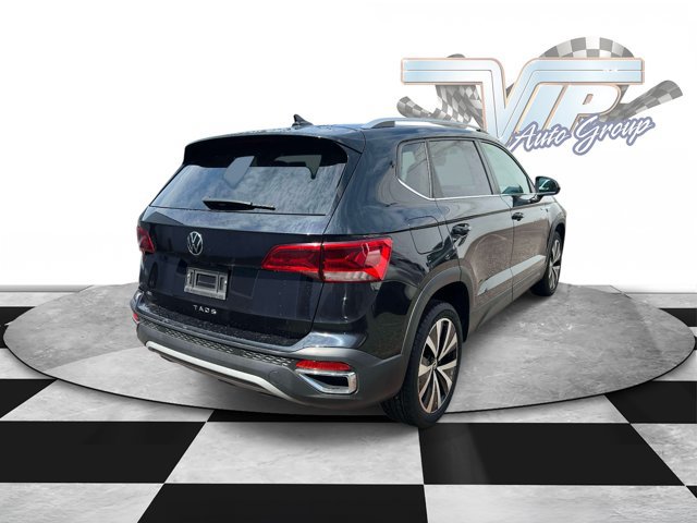 Used 2024 Volkswagen Taos SE FWD image 6
