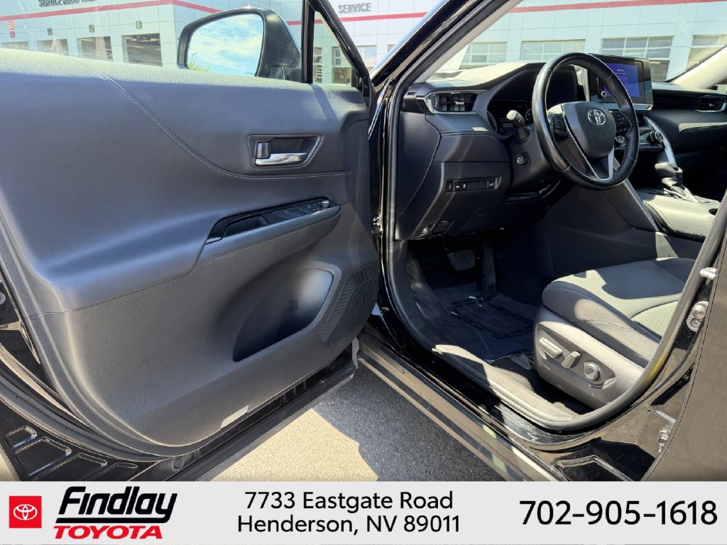 Certified 2023 Toyota Venza LE AWD/4WD image 5