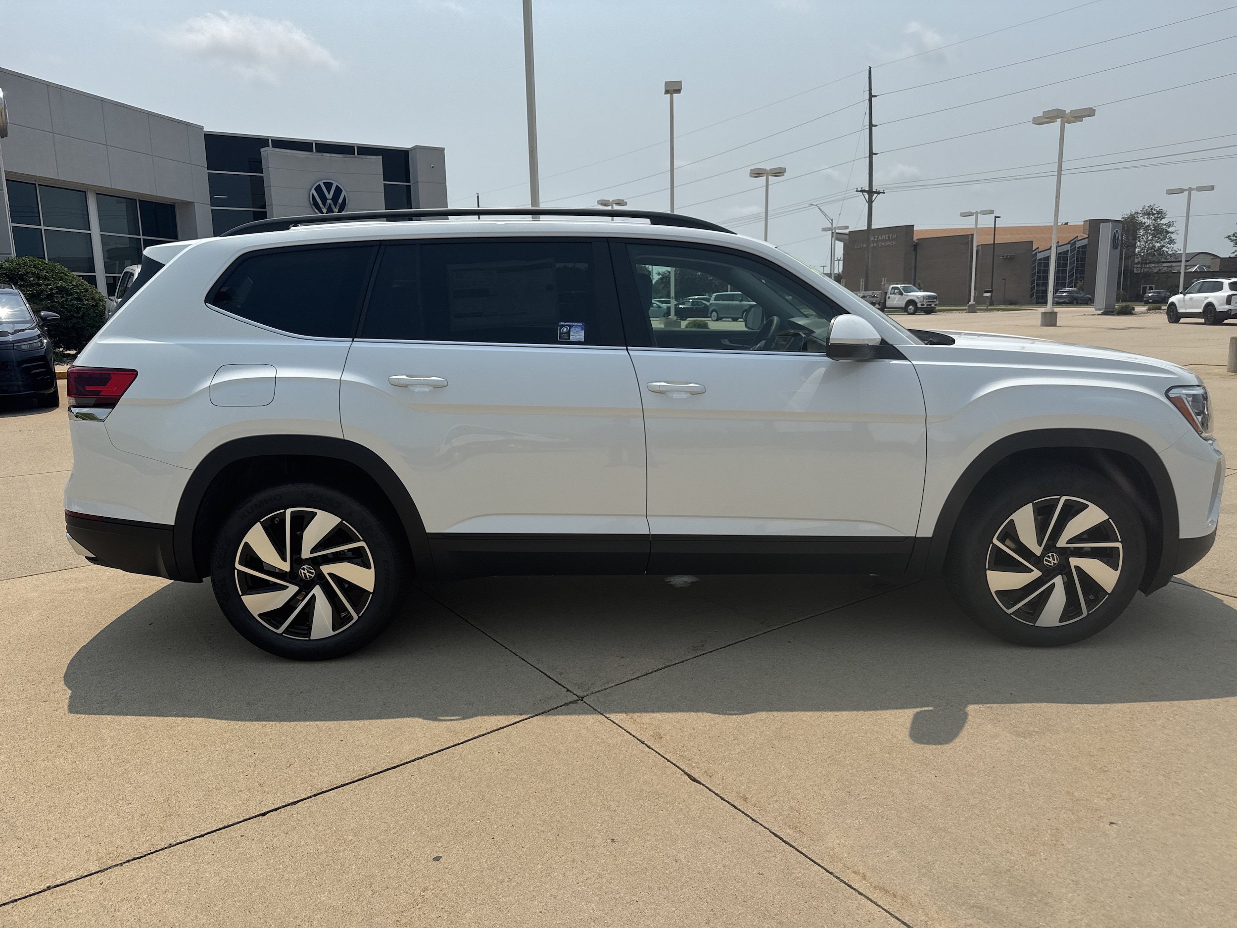 New 2026 Volkswagen Atlas SE AWD/4WD image 3