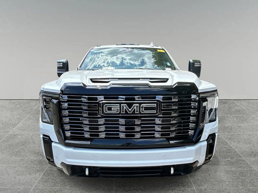 Used 2025 GMC Sierra 3500 Denali Ultimate AWD/4WD image 6