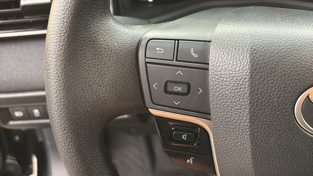 Used 2025 Toyota Camry LE FWD image 16